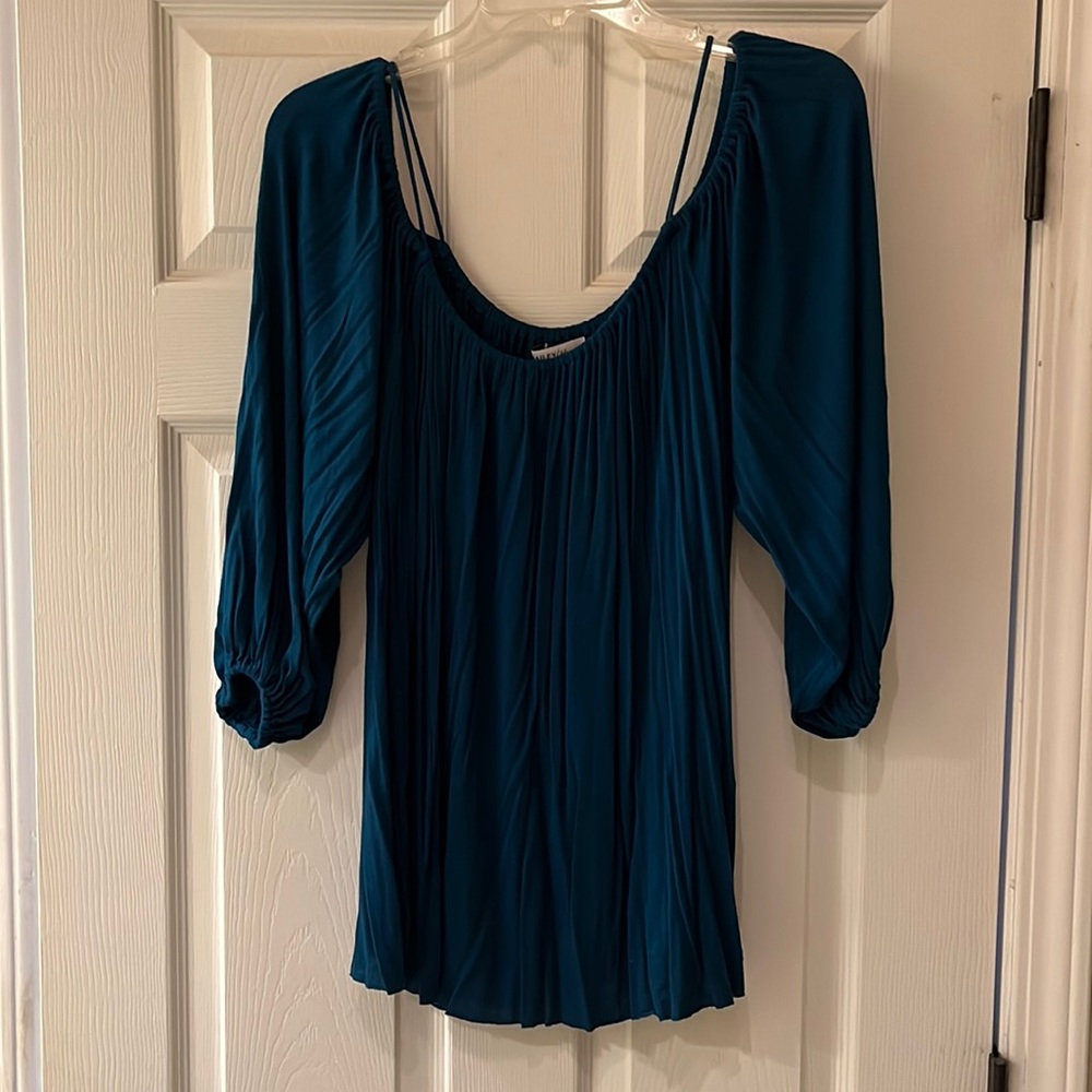 Bailey 44 Teal Swing Top